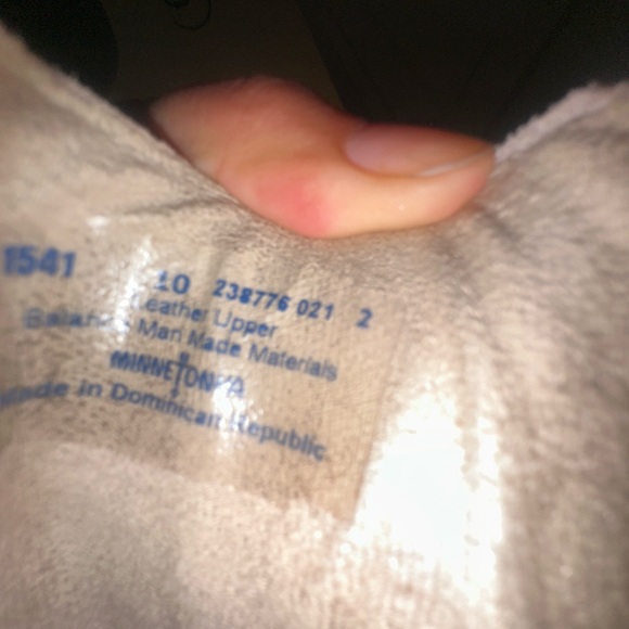 Minnetonka Women's Billie Leather Slip-On Mules - Picture 8 of 8